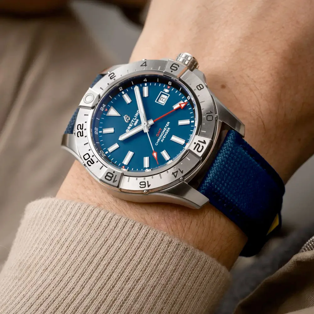 Breitling A32320101C1X1 Avenger Automatic GMT 44 Stainless Steel Blue Dial Watch 4 Breitling A32320101C1X1 Avenger Automatic GMT 44 Stainless Steel Blue Dial Watch - Image 2