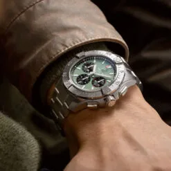 Breitling AB0147101L1A1 Avenger B01 Chronograph 44 Stainless Steel Green Dial Watch 6 Breitling AB0147101L1A1 Avenger B01 Chronograph 44 Stainless Steel Green Dial Watch - Image 2